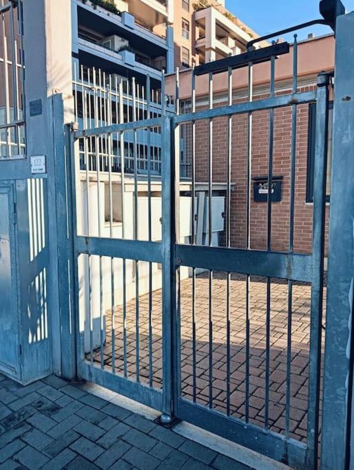 Minerva House - Airport And Fiera Apartment Fiumicino Luaran gambar