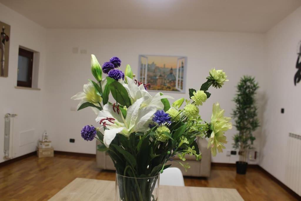 Minerva House - Airport And Fiera Apartment Fiumicino Luaran gambar