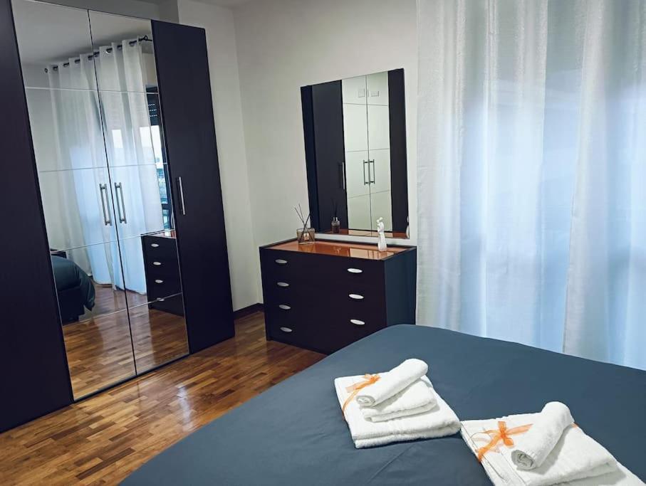 Minerva House - Airport And Fiera Apartment Fiumicino Luaran gambar